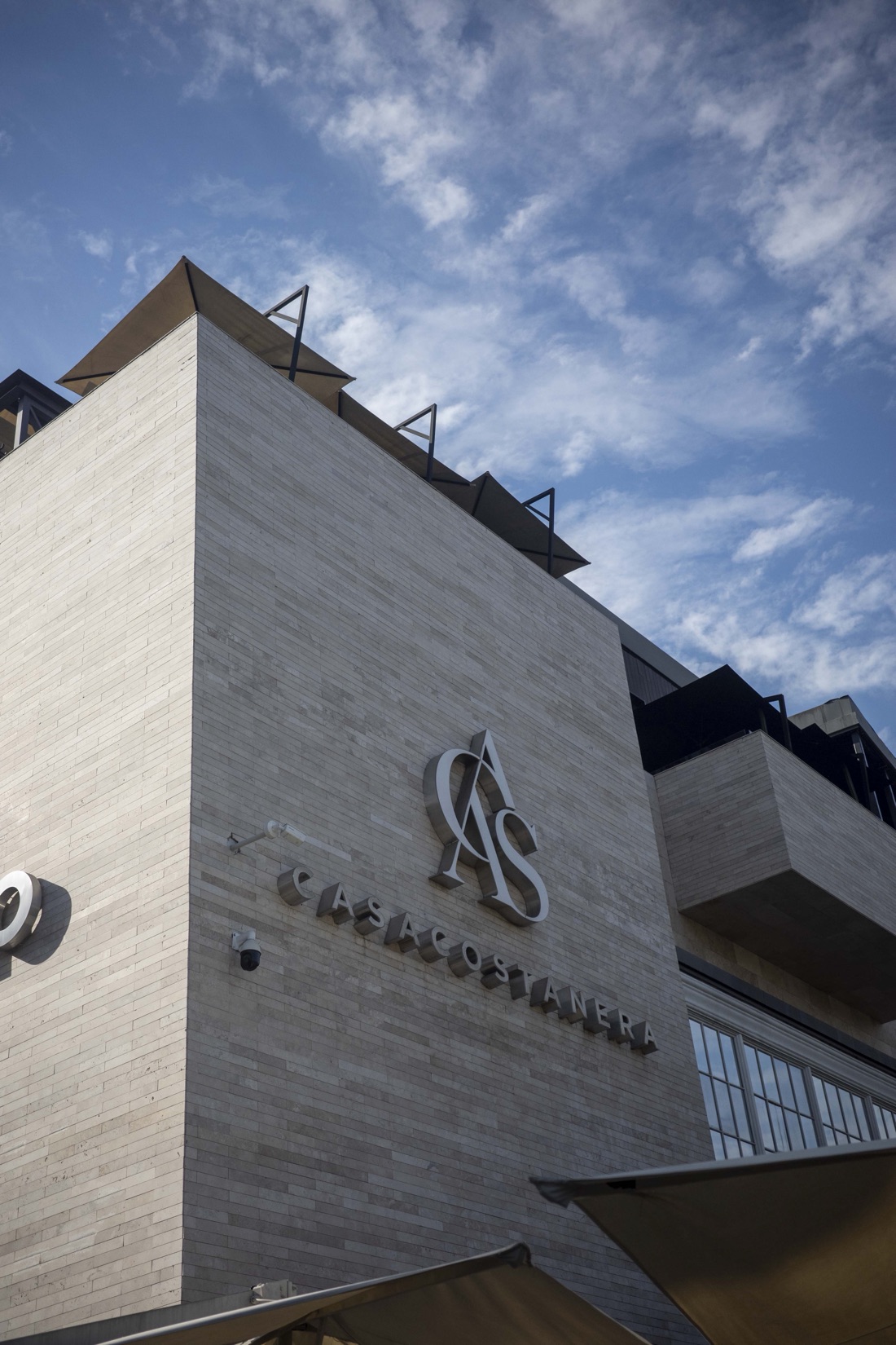 Casa Costanera, centro comercial premium cercano al edificio
