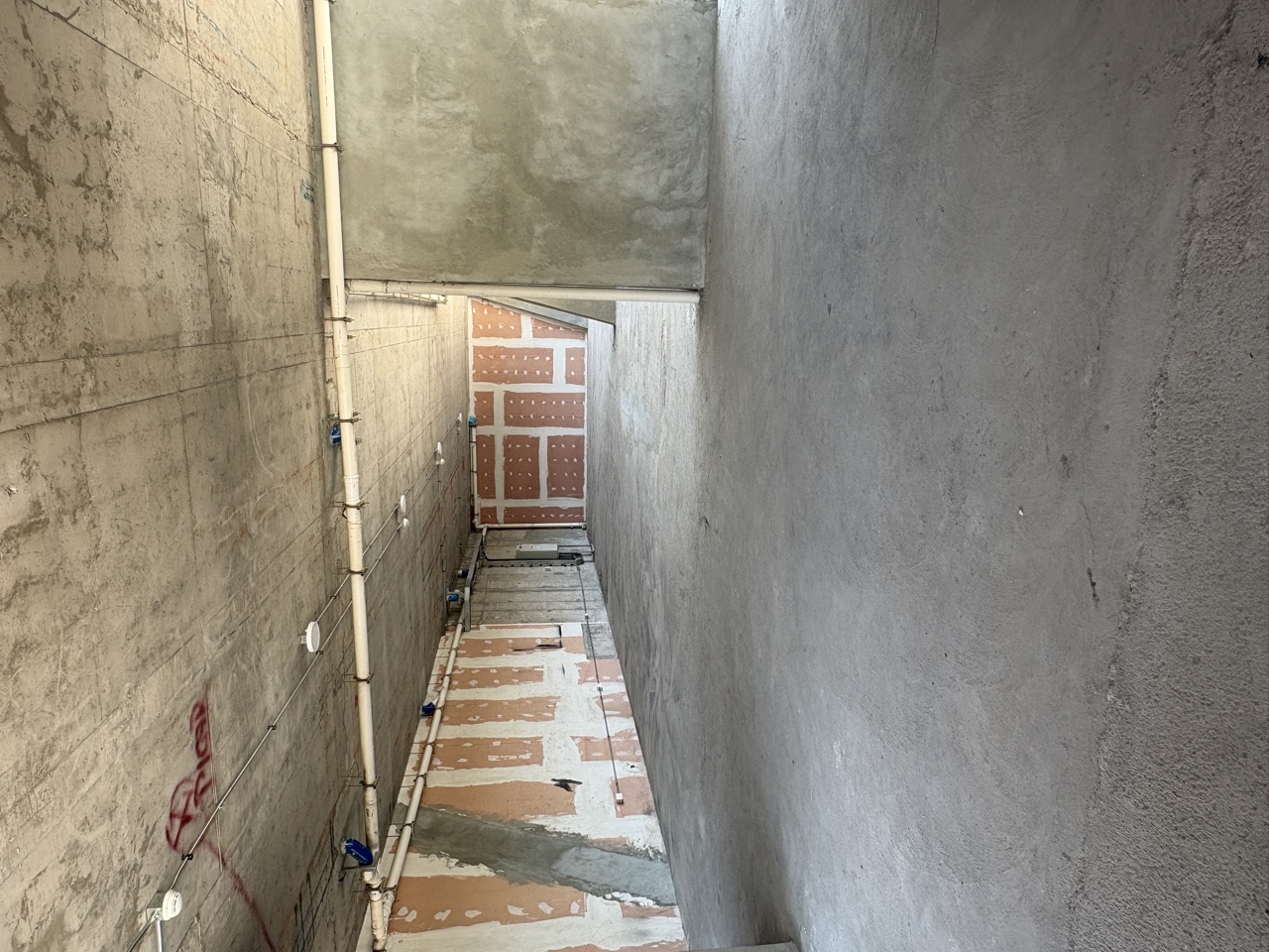 Espacio amplio en obra gruesa